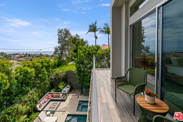 928 Las Lomas Avenue, Pacific Palisades, CA 90272 — photo 30 of 50