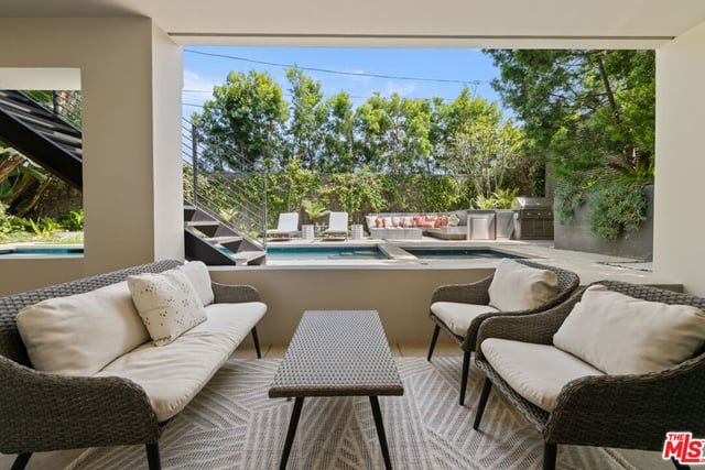 928 Las Lomas Avenue, Pacific Palisades, CA 90272 — photo 46 of 50