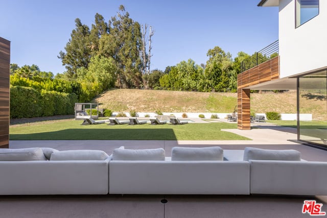 4607 Vanalden Avenue, Tarzana, CA 91356 — photo 18 of 19