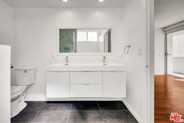 1164 Wellesley Avenue 204, Los Angeles, CA 90049 — photo 27 of 43