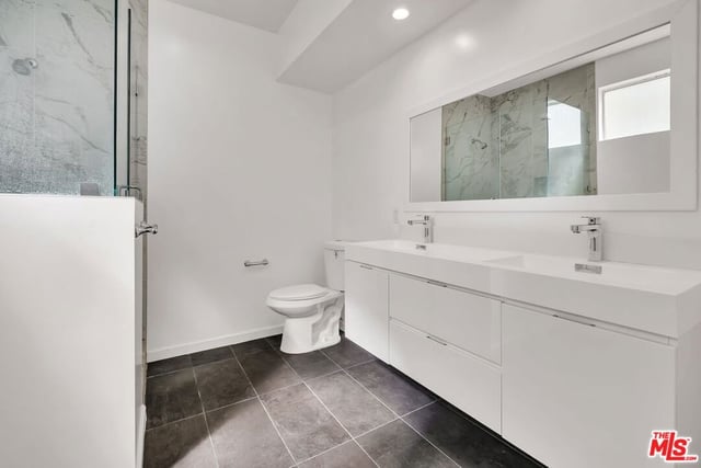 1164 Wellesley Avenue 204, Los Angeles, CA 90049 — photo 29 of 43