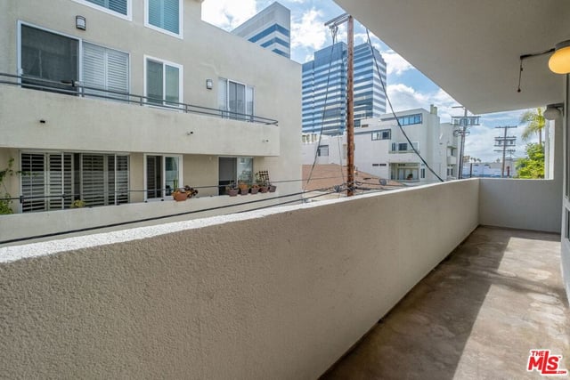 1164 Wellesley Avenue 204, Los Angeles, CA 90049 — photo 35 of 43