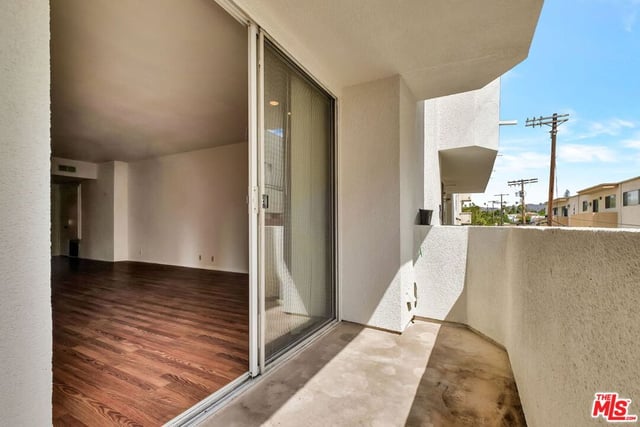 1164 Wellesley Avenue 204, Los Angeles, CA 90049 — photo 36 of 43
