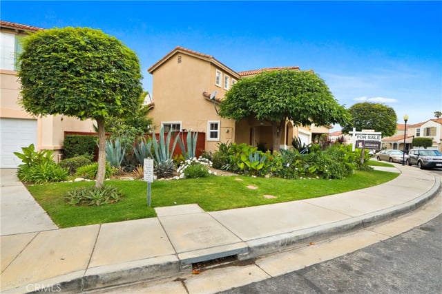 10988 Las Flores, El Monte, CA 91731 — photo 2 of 35