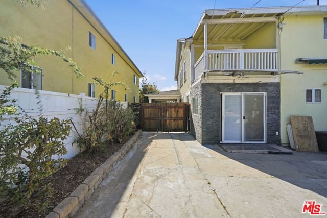 1220 Crenshaw Boulevard, Los Angeles, CA 90019 — photo 49 of 50