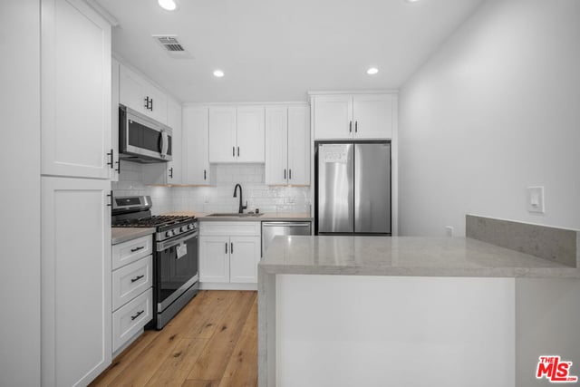 800 W 1st Street 2606, Los Angeles, CA 90012 — photo 11 of 40