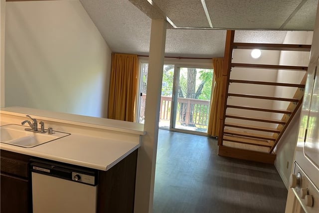 7050 Shoup 221, Canoga Park, CA 91303 — photo 15 of 53
