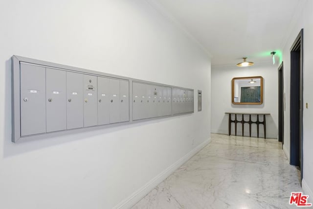 625 N Flores Street 104, West Hollywood, CA 90048 — photo 8 of 23
