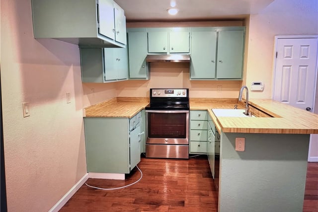 25011 Peachland Avenue 229, Newhall, CA 91321 — photo 3 of 15