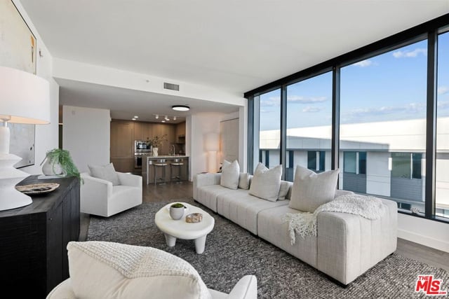 1755 Ocean Ave 805, Santa Monica, CA 90401 — photo 4 of 34