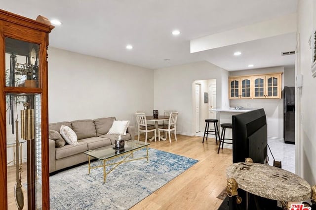 418 E Hardy Street 2, Inglewood, CA 90301 — photo 4 of 25