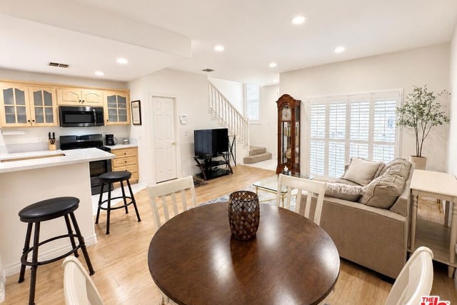418 E Hardy Street 2, Inglewood, CA 90301 — photo 5 of 25