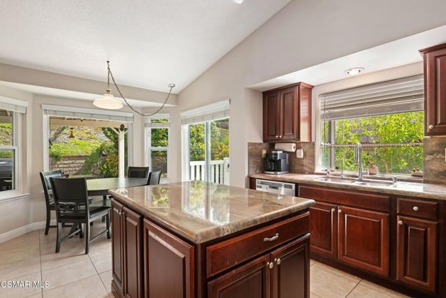 6795 Aviano Drive, Camarillo, CA 93012 — photo 16 of 47