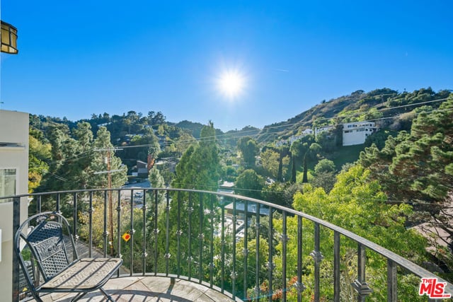 3943 Avenida Del Sol, Studio City, CA 91604 — photo 17 of 29