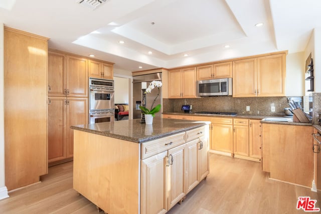 3943 Avenida Del Sol, Studio City, CA 91604 — photo 7 of 29