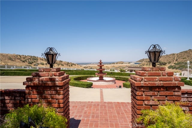 5801 Hacienda Ranch, Palmdale, CA 93551 — photo 14 of 68