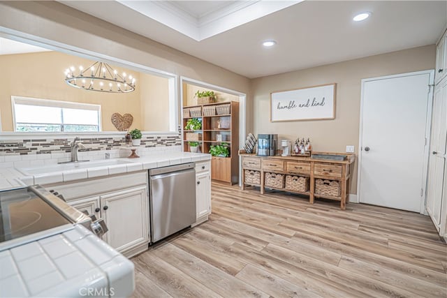 23429 Via Elisandra, Valencia, CA 91355 — photo 14 of 58