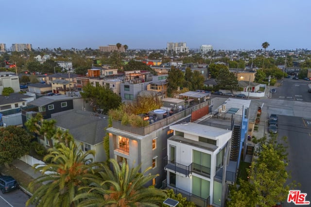406 Grand Boulevard, Venice, CA 90291 — photo 3 of 23