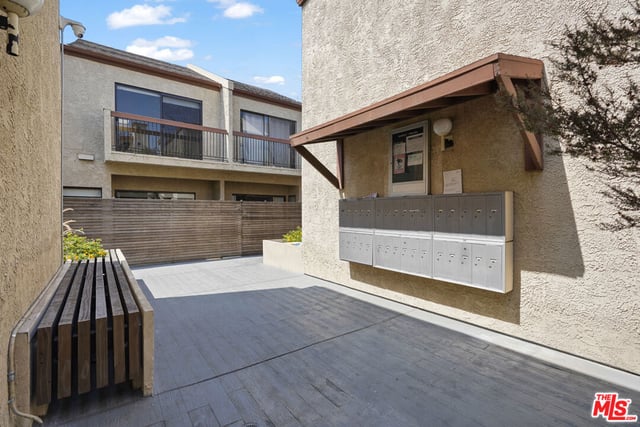 1655 Greenfield Avenue 3, Los Angeles, CA 90025 — photo 34 of 37