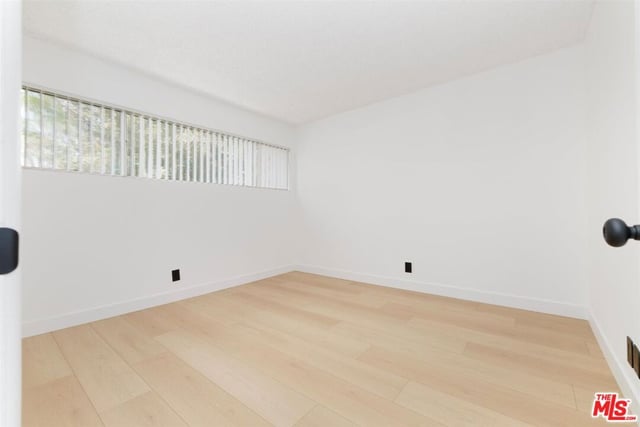 20134 Leadwell Street 334, Winnetka, CA 91306 — photo 13 of 20