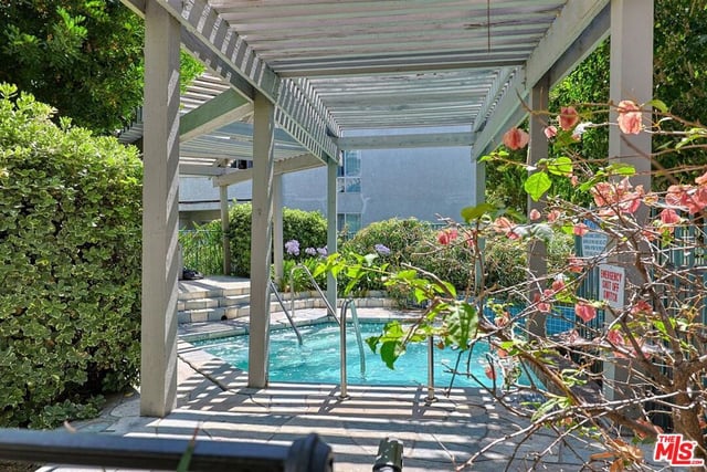 20134 Leadwell Street 334, Winnetka, CA 91306 — photo 17 of 20