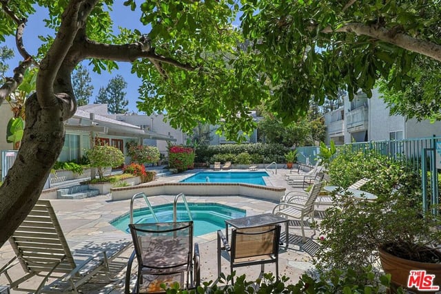 20134 Leadwell Street 334, Winnetka, CA 91306 — photo 18 of 20