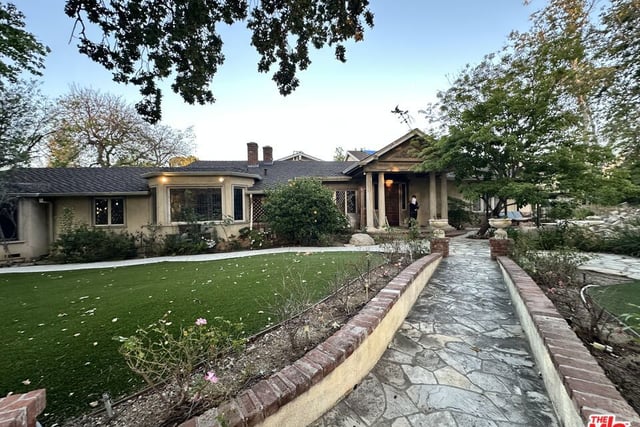 5250 Louise Avenue, Encino, CA 91316 — photo 11 of 12