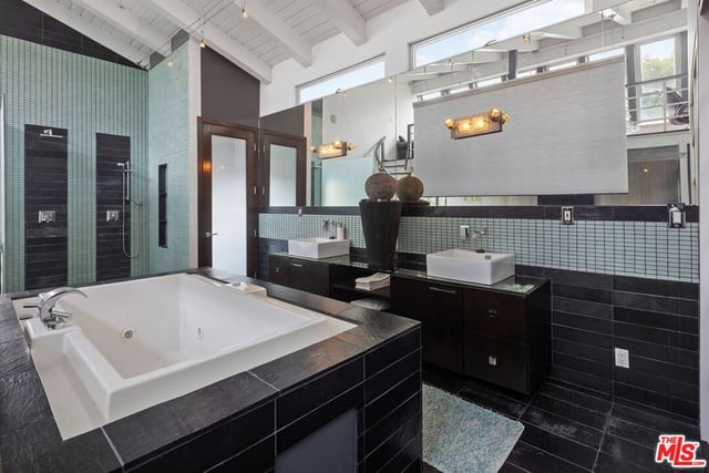 2807 Pacific Avenue, Venice, CA 90291 — photo 30 of 35