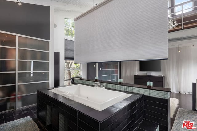 2807 Pacific Avenue, Venice, CA 90291 — photo 32 of 35