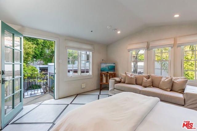 8249 Marmont Lane, West Hollywood, CA 90069 — photo 24 of 33