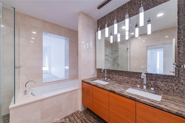 900 W Olympic 43D, Los Angeles, CA 90015 — photo 15 of 36