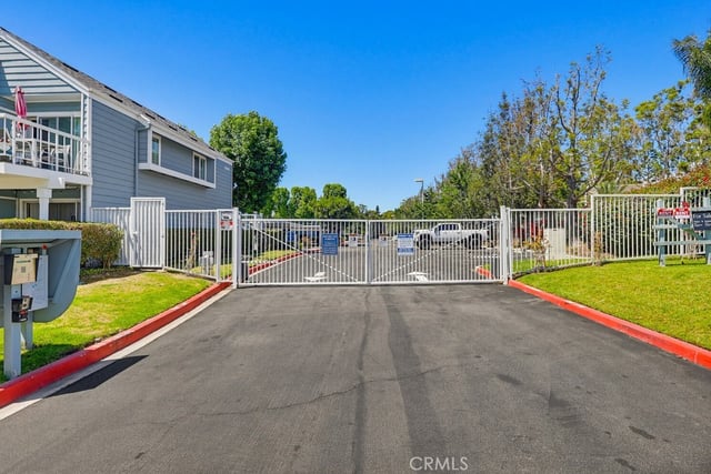 6028 Bixby Village Drive 96, Long Beach, CA 90803 — photo 4 of 60