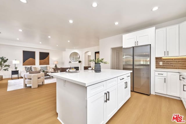 646 N Sierra Bonita Avenue, Los Angeles, CA 90036 — photo 16 of 73