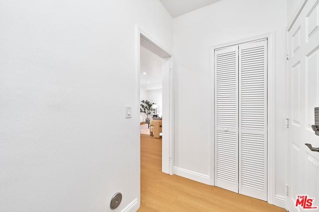 646 N Sierra Bonita Avenue, Los Angeles, CA 90036 — photo 25 of 73