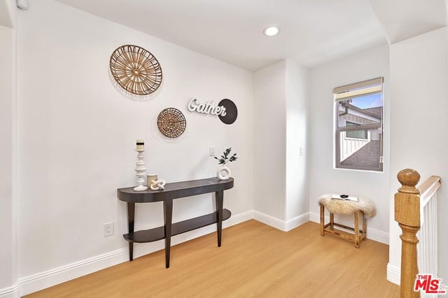 646 N Sierra Bonita Avenue, Los Angeles, CA 90036 — photo 31 of 73