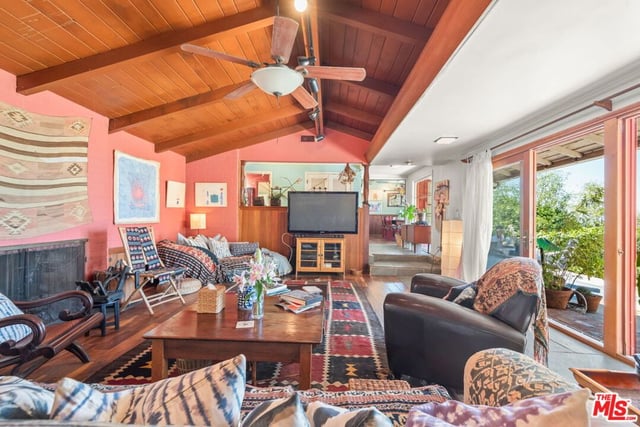 15739 Mulholland Place, Los Angeles, CA 90049 — photo 13 of 48
