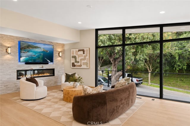 325 N Madison Avenue, Monrovia, CA 91016 — photo 21 of 62