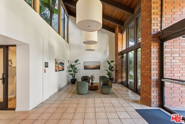 3480 Barham Boulevard 306, Los Angeles, CA 90068 — photo 12 of 17