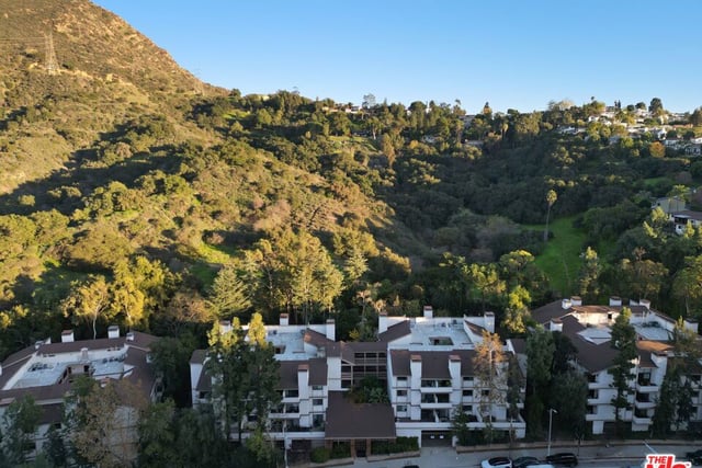 3480 Barham Boulevard 306, Los Angeles, CA 90068 — photo 16 of 17