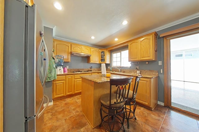 11923 Algardi, Norwalk, CA 90650 — photo 4 of 17
