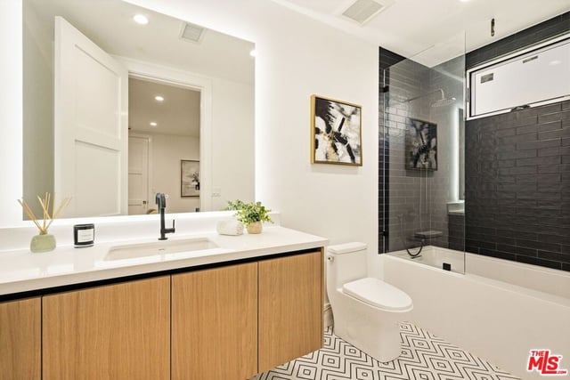 4423 Noble Avenue, Sherman Oaks, CA 91403 — photo 48 of 55