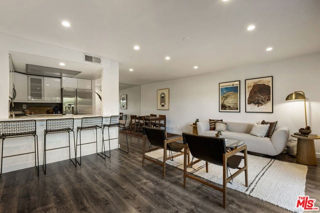 335 N Adams Street 222, Glendale, CA 91206 — photo 5 of 34