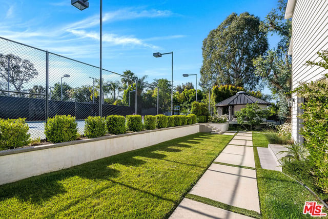 18762 Wells Drive, Tarzana, CA 91356 — photo 28 of 57