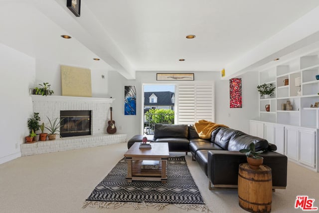 2385 Roscomare Road E17, Los Angeles, CA 90077 — photo 4 of 32