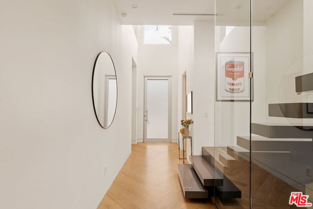721 N Vista Street, Los Angeles, CA 90046 — photo 14 of 28