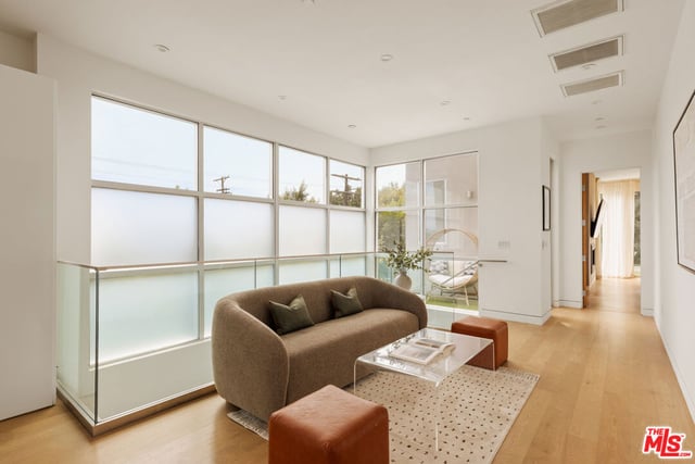 721 N Vista Street, Los Angeles, CA 90046 — photo 15 of 28