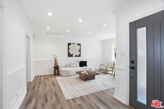 17721 Burbank Boulevard, Encino, CA 91316 — photo 3 of 59