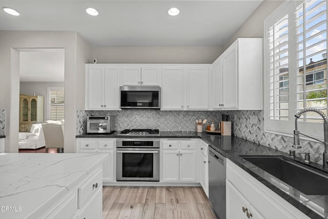 4648 Marrisa Way, Camarillo, CA 93012 — photo 9 of 45