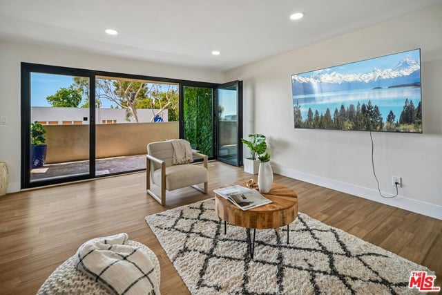 1010 Hammond Street 306, West Hollywood, CA 90069 — photo 9 of 32