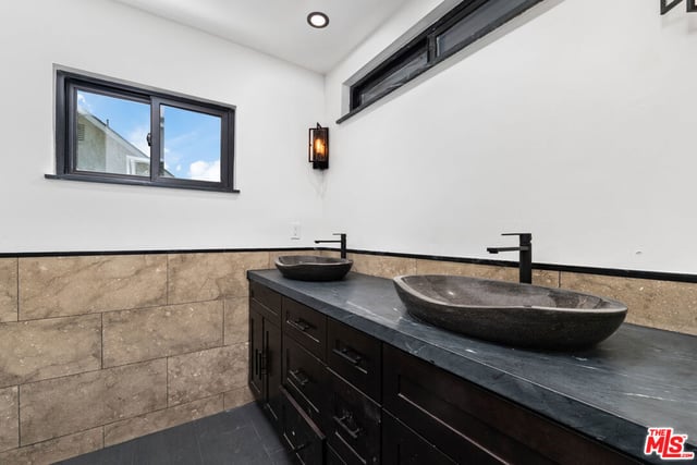 26926 De Berry Drive, Agoura Hills, CA 91301 — photo 12 of 28